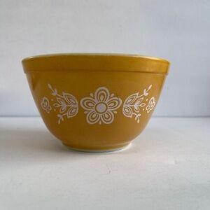 Pyrex Butterfly Gold Bowl - Pyrex Bowl 401 - Yellow Pyrex - Vintage Pyrex Bowl